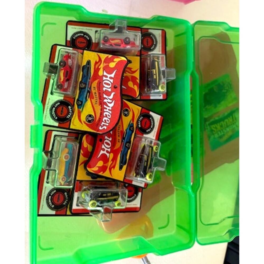 Hot Wheels by Mattel mini vehicles set of 5 in box